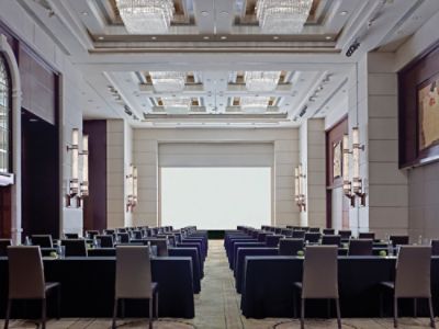 CDHKG_the_ballroom_classroom_slide03.jpg