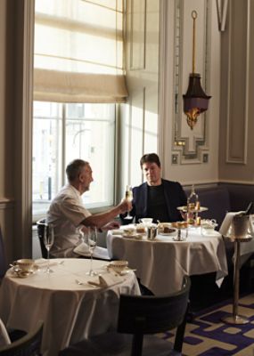Joshua Bell playing violin