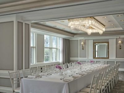 tlmel-yarra-rooms-wedding-close-up