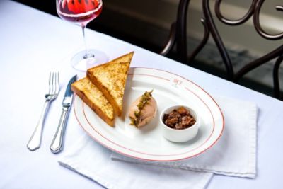 1.	Housed with a luxury dining emporium and bar, The Alice in Langham Jakarta is open from breakfast to dinner and in between.