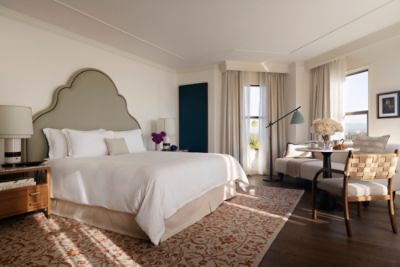 The Langham Huntington Deluxe Premier Room features hardwood floors and views of Pasadena or our hotel gardens.