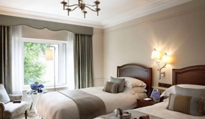 Superior - Bedroom (Twin Beds) 