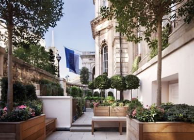 TLLON_The_Terrace_Garden_01.jpg