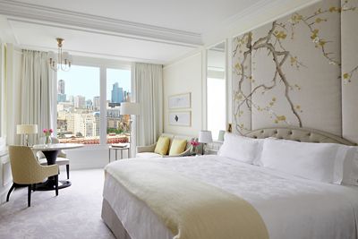 tlmel-one-bedroom-suite-living-room.jpg