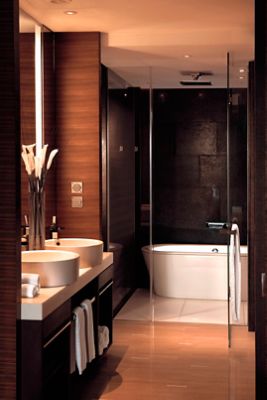 tlshx_bathroom