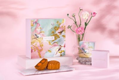 White Lotus Seed Paste with Double Egg Yolks Mooncake