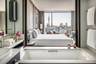 Treat yourself to a nice bubble bath and admire the beautiful Auckland city scape while unwinding.