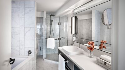 Cordis Auckland executive suite pinnacle tower hotel bathroom