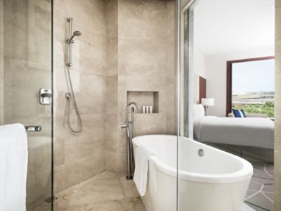 cdbca-superior-room-bathroom.jpg