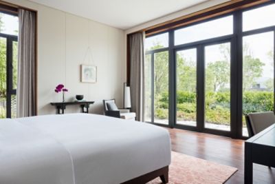 cddql-two-bedroom-lake-view-pool-villa-suite.jpg