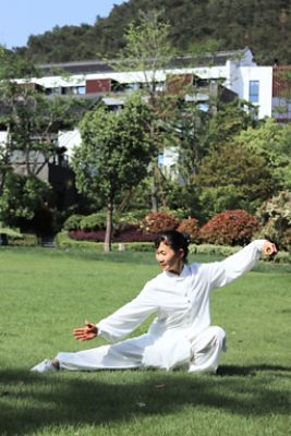 cddql-experiences-step-inside-tai-chi-class.jpg