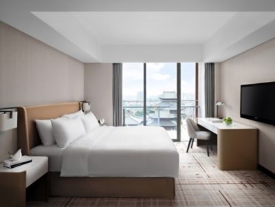 hotel bedroom