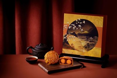 Lotus Seed Paste Double Egg Yolks Mooncake