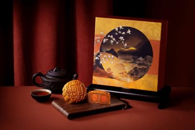 White Lotus Seed Paste with Double Egg Yolks Mooncake