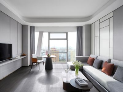 Club Premier Suite living room