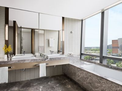 cdshh-executive-studio-bathroom.jpg