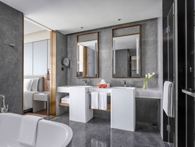 Cordis Xuzhou Bathroom" Club Lake View Studio"