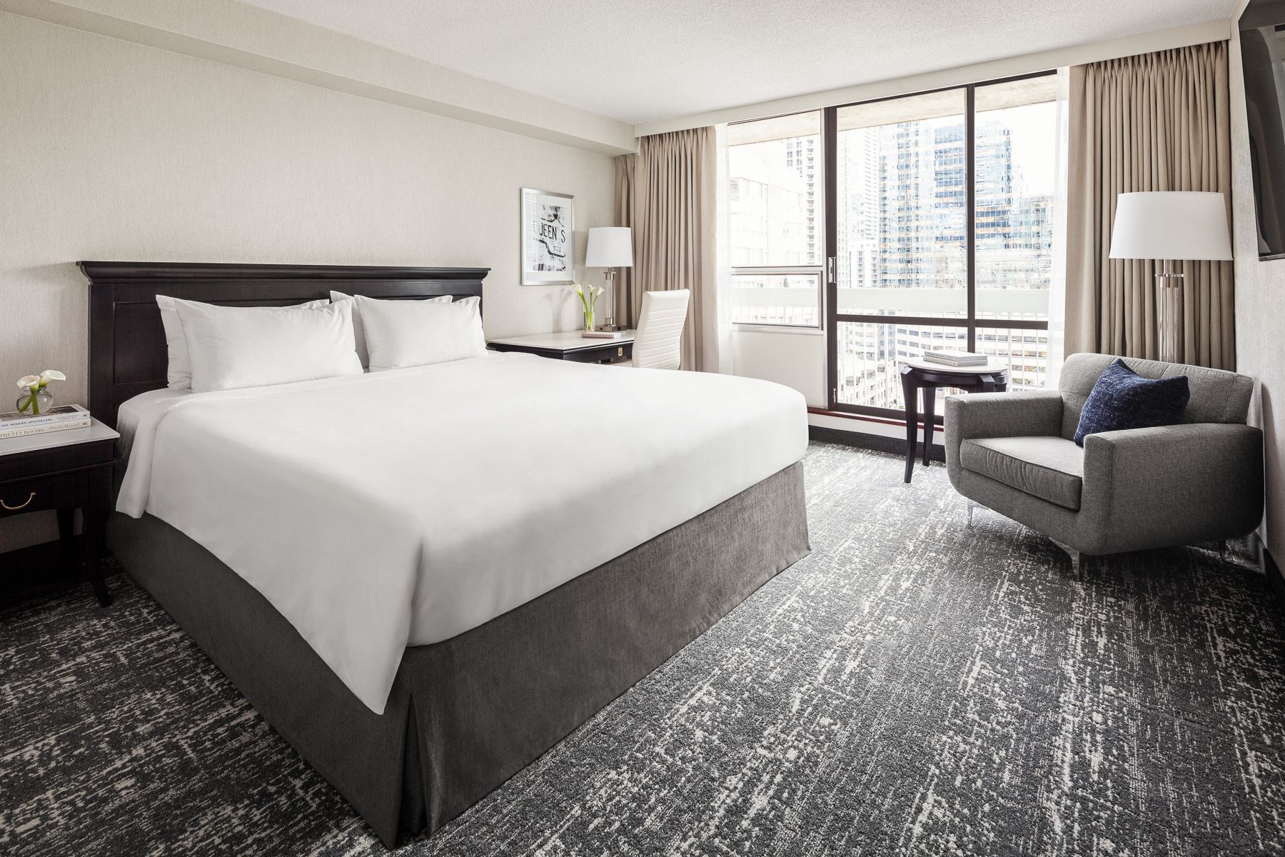 Chelsea Hotel Toronto king room