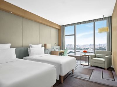 lpcan_deluxe_river_view_twin_room_1_2024.jpg