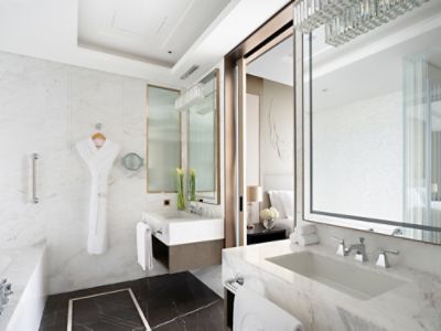 lpcsx-executive-room-bathroom.jpg