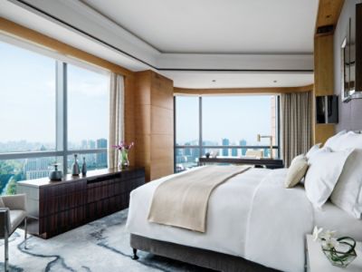 lphan-presidential-suite-bedroom.jpg