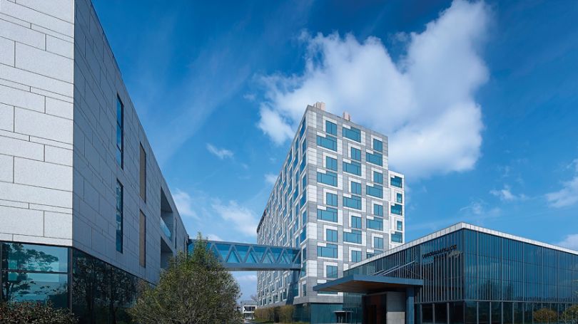 lpnbo-exterior-01.jpg