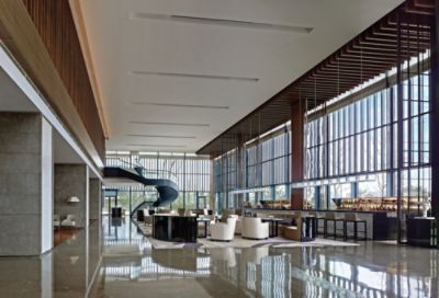 lpnbo-lobby-03.jpg