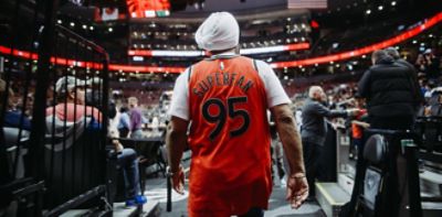 Raptor basketball player