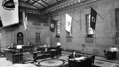 THE FEDERAL RESERVE BANK'S GRAND HALL