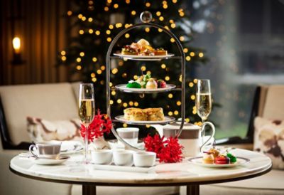 holiday afternoon tea display at The Langham, Chicago