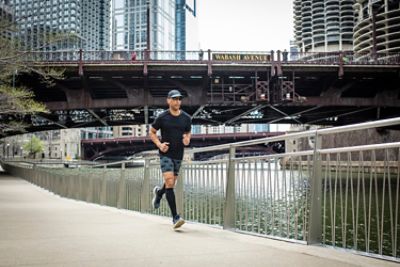 runner along the chicago river