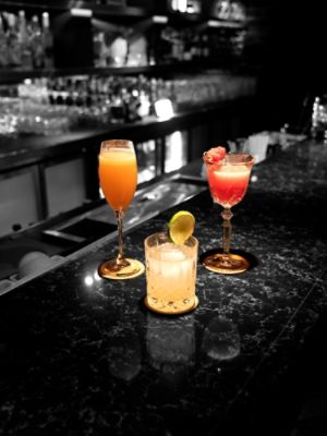 tlhkg-artesian-signature-cocktails.jpg