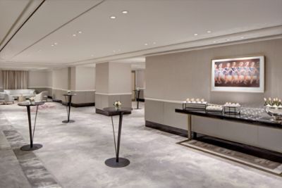 tlhkg-ballroom-foyer-cocktail.jpg