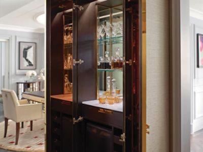 Tlhkg-chairman-suite-mini-bar.jpg