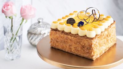 廷廊的标志性芒果拿破仑，能在任何场合为挚爱缔造惊喜。