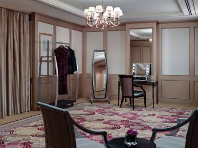 tlhkg-the-westminster-bridal-room.jpg