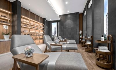 The lavish spa lobby merges Chinese elements with a cozy modern design. Get relaxed by the spectacular views of Jakarta.