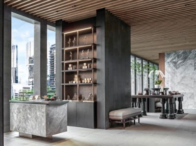 Chuan Spa’s design merges Chinese features with stylish luxury flair, guests can relax with the spectacular view of Jakarta.