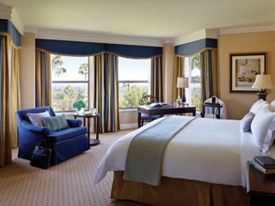 The Langham Huntington Deluxe Premier Room features handcrafted furniture and views of Pasadena or our hotel gardens.