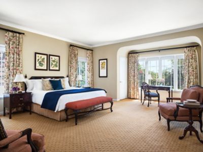 tllax-wisteria-california-cottage-suite-bedroom.jpg