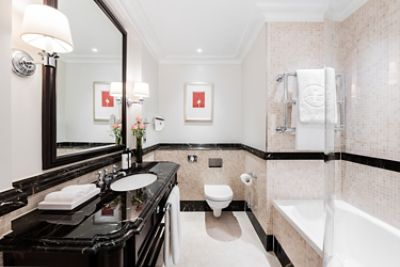 Langham London Family Room Bathroom