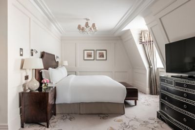 Langham London Junior Suite Bedroom