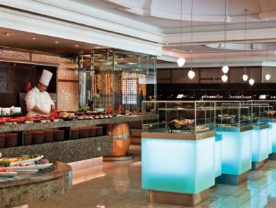 Melba Restaurant is an international buffet with over 40 dishes from around the world - sushi, seafood station and roasts.