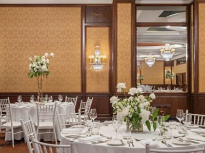 tlmel-ballroom-table-setting