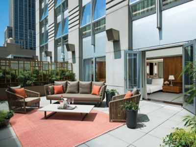 tlnyc-junior-suite-terrace-02.jpg