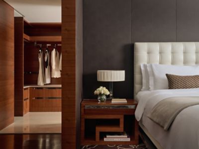 tlshx-chairman-suite-bedroom.jpg