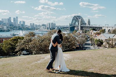 wedding couple on the observatory hill