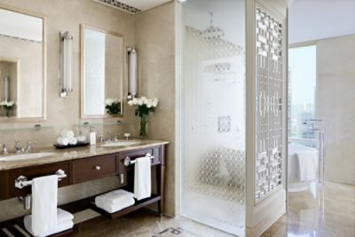 tlszx-executive-suite-bathroom.jpg