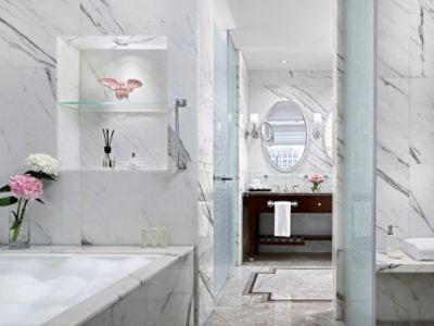 tlszx-presidential-suite-master-bathroom.jpg